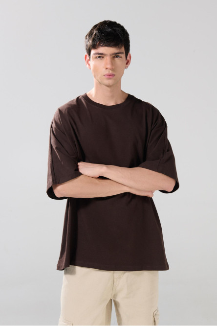 Camiseta oversize manga corta unicolor con diseño posterior