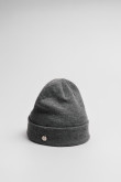 Gorro unicolor tejido con texturas de canal
