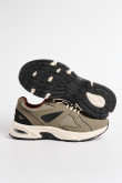 Zapatillas suela gruesa, tipo chunky.