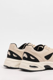 Zapatillas suela gruesa, tipo chunky.
