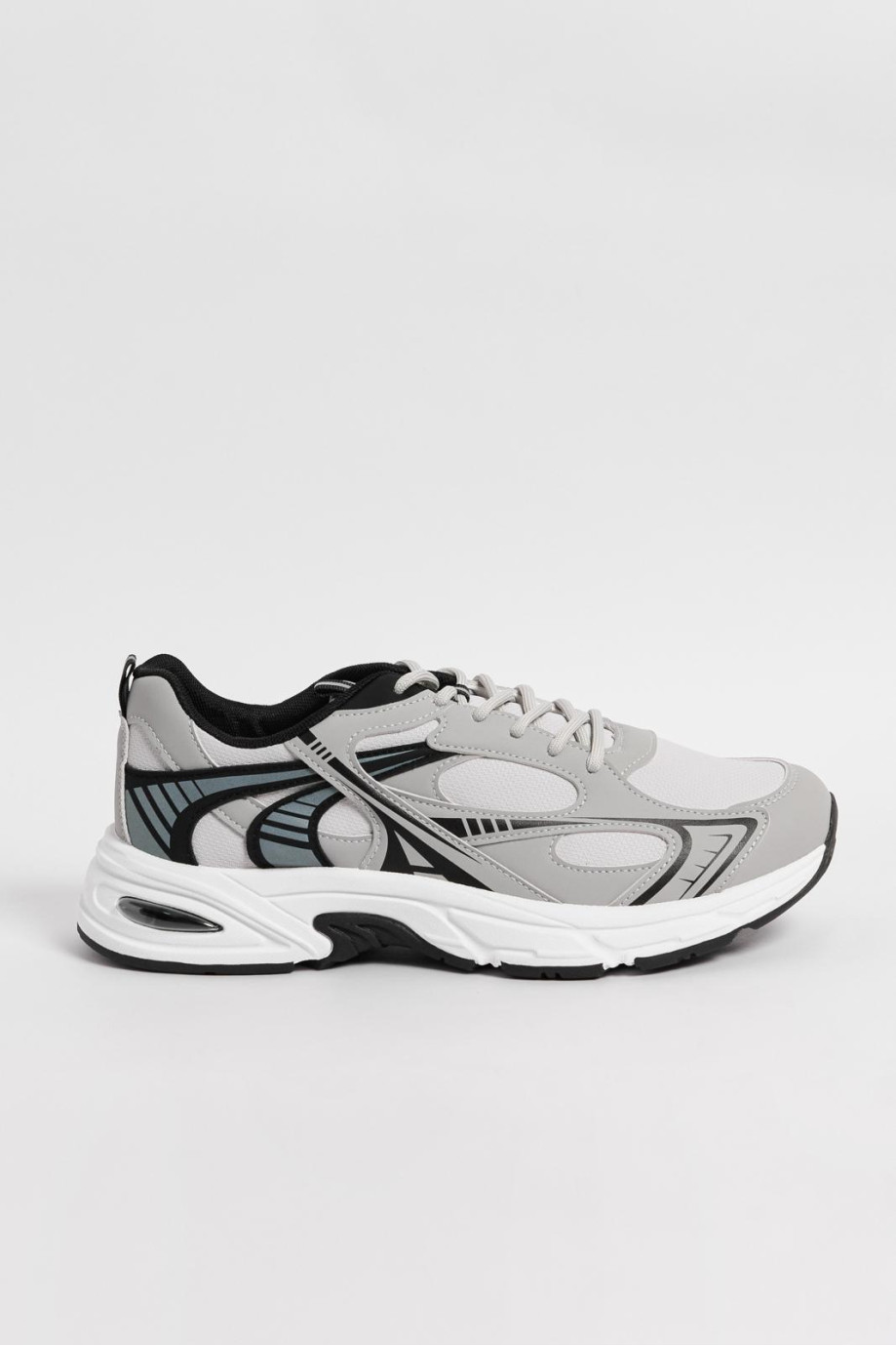 Zapatillas suela gruesa, tipo chunky.