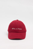 cachucha con refuerzo, unicolor, cierre trabilla, frente con refuerzo, Bordado en frente en gorra terminada.