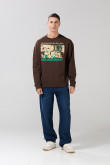 Buzo café oscuro oversize cuello redondo de Rick and Morty