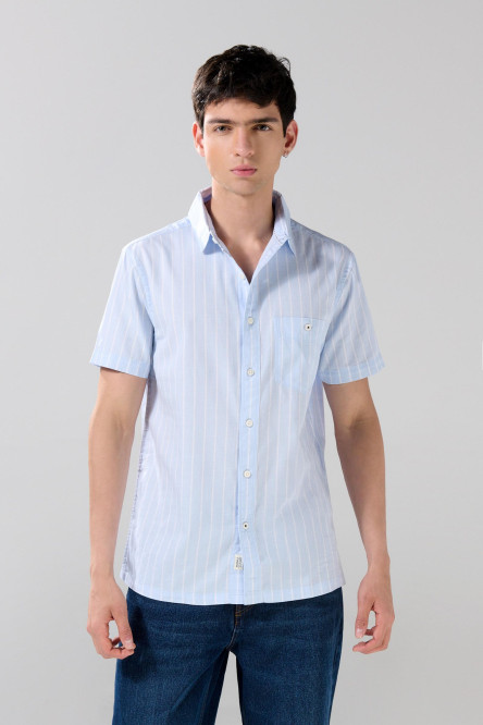 Camisa unicolor a rayas con manga corta y bolsillo