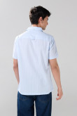 Camisa unicolor a rayas con manga corta y bolsillo