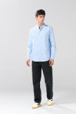 Camisa en algodón con cuello nerú unicolor y botones