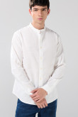 Camisa en algodón con cuello nerú unicolor y botones