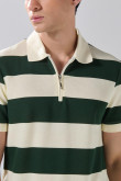 Camiseta polo kaki clara con cremallera y rayas verdes