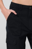 Pantalón cargo tiro alto unicolor con bota recta
