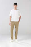 Pantalón tiro medio unicolor slim en dril con bolsillos