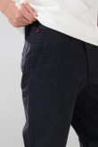 Pantalón unicolor de dril straight leg con tiro medio