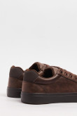 Tenis unicolores casuales con suelas en contraste planas