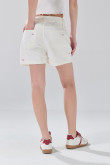 Short de jean crema claro con tiro alto y flores estampadas