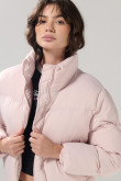 Chaqueta cuello alto unicolor con bolsillos acolchada