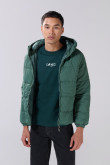 Chaqueta unicolor acolchada con capota y manga ranglan larga