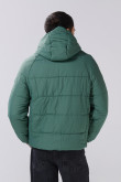 Chaqueta unicolor acolchada con capota y manga ranglan larga