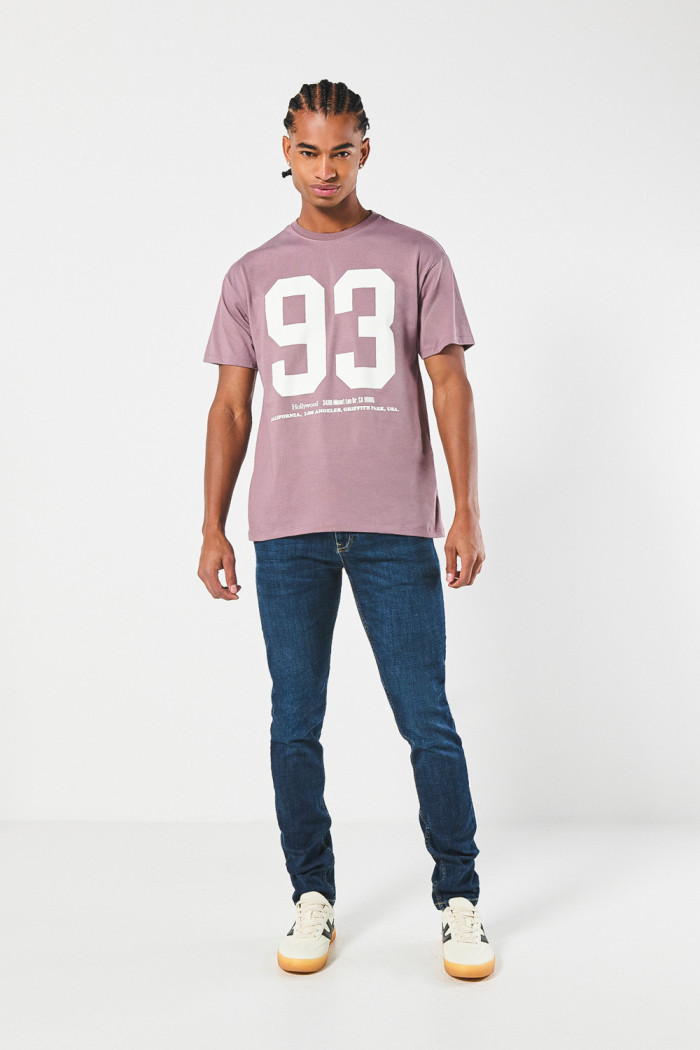 Camiseta en algodón lila cuello redondo con arte college