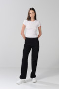 Jean tiro alto 90´S negro con bota recta y bolsillos