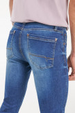 Jean skinny azul intenso con 5 bolsillos y tiro bajo