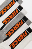 Medias grises largas con diseños coloridos de franjas y letras