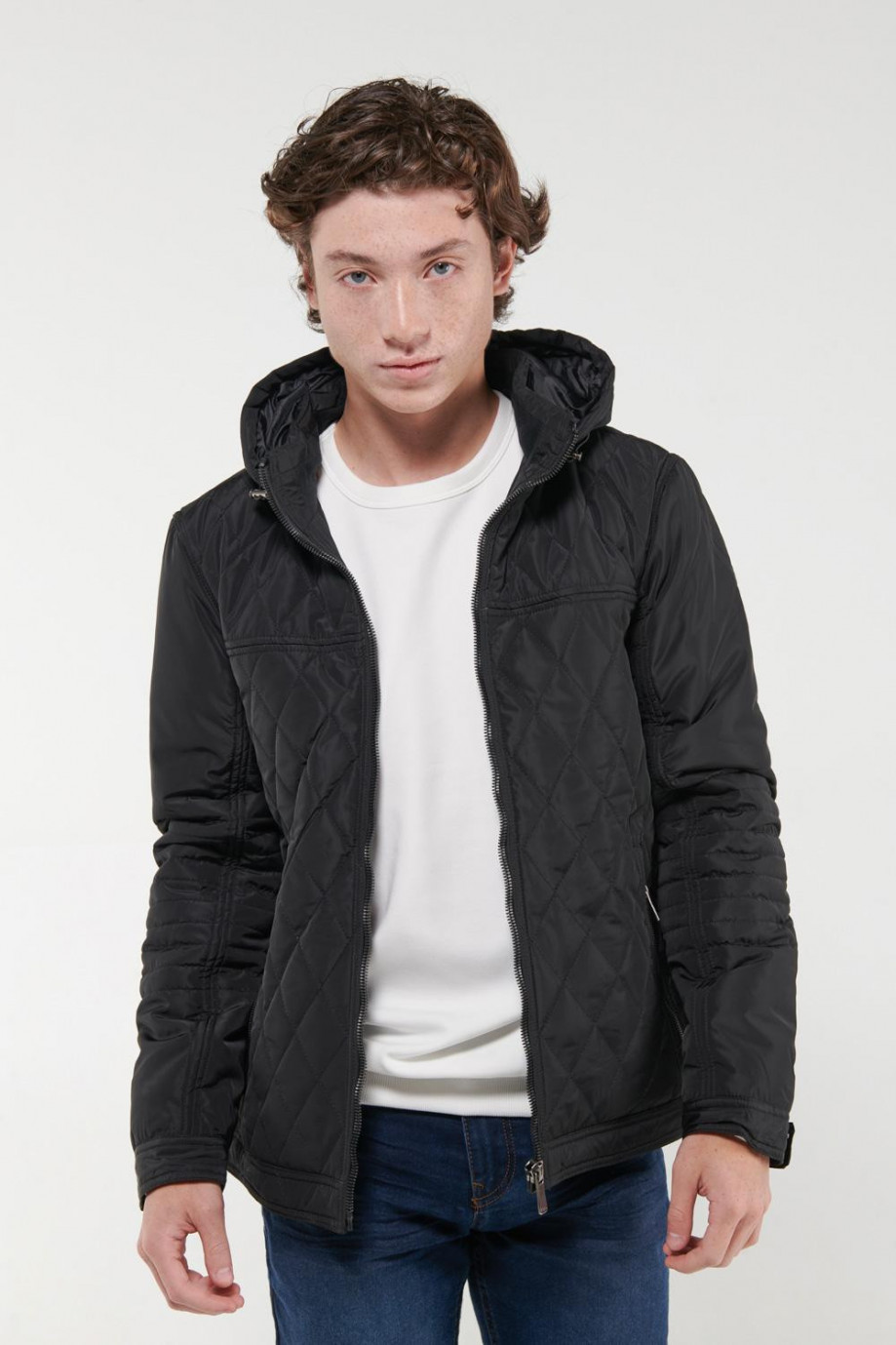 Chaqueta acolchada con capota